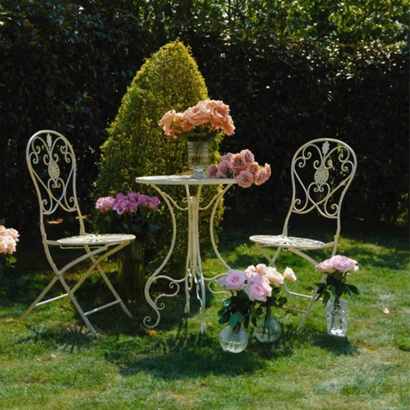 フランスのヴィンテージ鉄製テーブルと椅子、中空デザインのカフ - Outdoor Furniture Cafe のレビューと価格