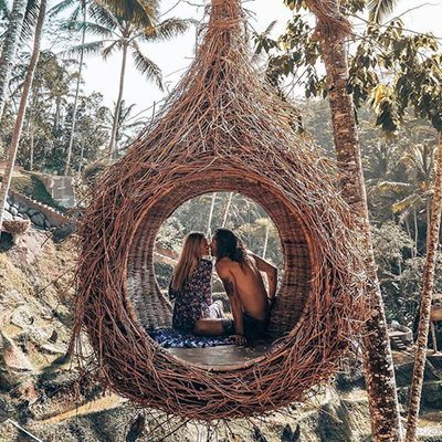 バリ島の屋外景観に合う北欧風ラタンハンギングチェア家具 - Outdoor Furniture In Bali のレビューと価格